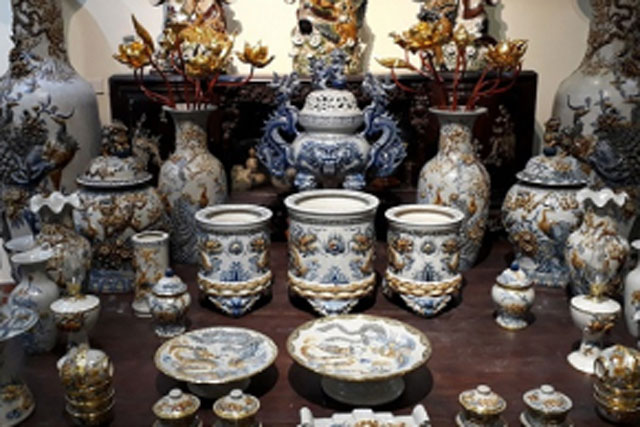 Bát hương thấy 4 dấu hiệu này Thần Tài tức giận, bảo sao làm mãi vẫn thấy chưa hết nghèo