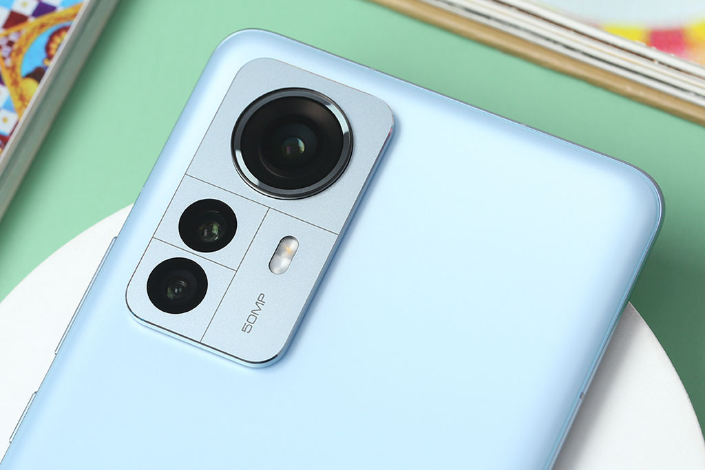 Trước Tết, Xiaomi 12 Pro 5G giảm giá 8 triệu đồng tại Việt Nam