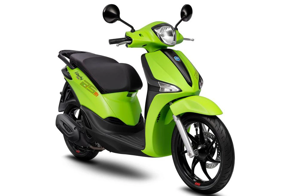 Piaggio Liberty S 125 phiên bản đặc biệt kỷ niệm 25 năm.