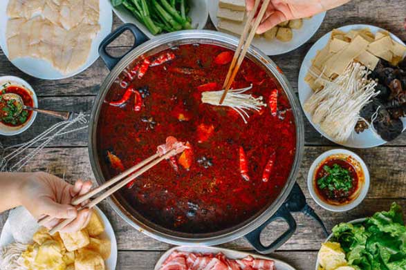 4 món ăn dễ gây huyết ứ, tăng cân nhanh trong ngày ‘đèn đỏ’: Chị em nhớ tránh xa