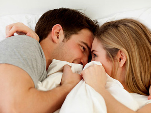 Chàng sẽ sướng run khi vợ chạm vào điểm này trên cơ thể