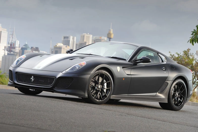 6. Ferrari 599 GTO (vận tốc tối đa: 335 km/h).