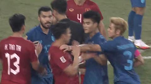 Theerathon bóp cổ Quế Ngọc Hải vẫn thoát thẻ