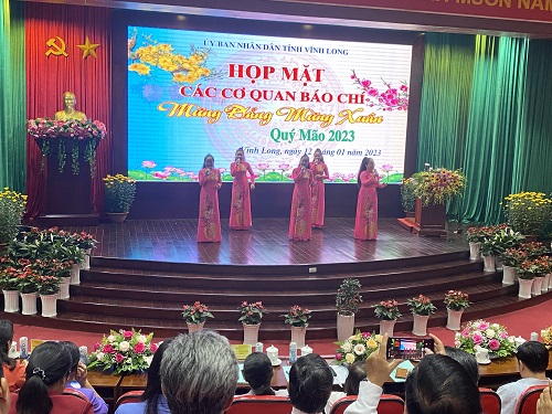 Báo chí góp phần quan trọng cho sự phát triển của Vĩnh Long 