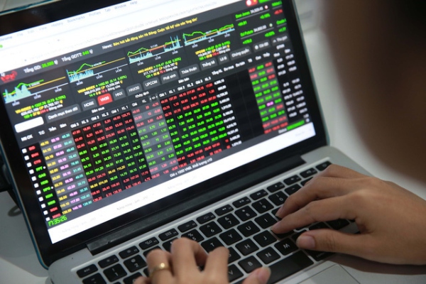 Giao dịch chui cổ phiếu, ông Lê Thái Hưng - TGĐ thủy điện Quế Phong bị xử phạt