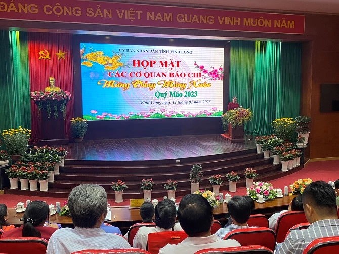 Bà Nguyễn Thị Quyên Thanh, Phó Chủ tịch UBND tỉnh phát biểu tại buổi họp mặt báo chí Xuân 2023.