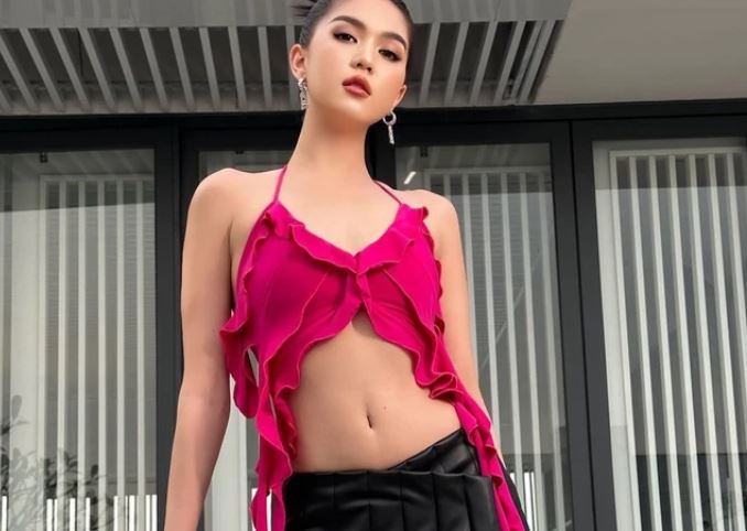 Ngọc Trinh diện bikini mỏng manh, tự hào khoe khả năng chịu lạnh 'thấu xương'