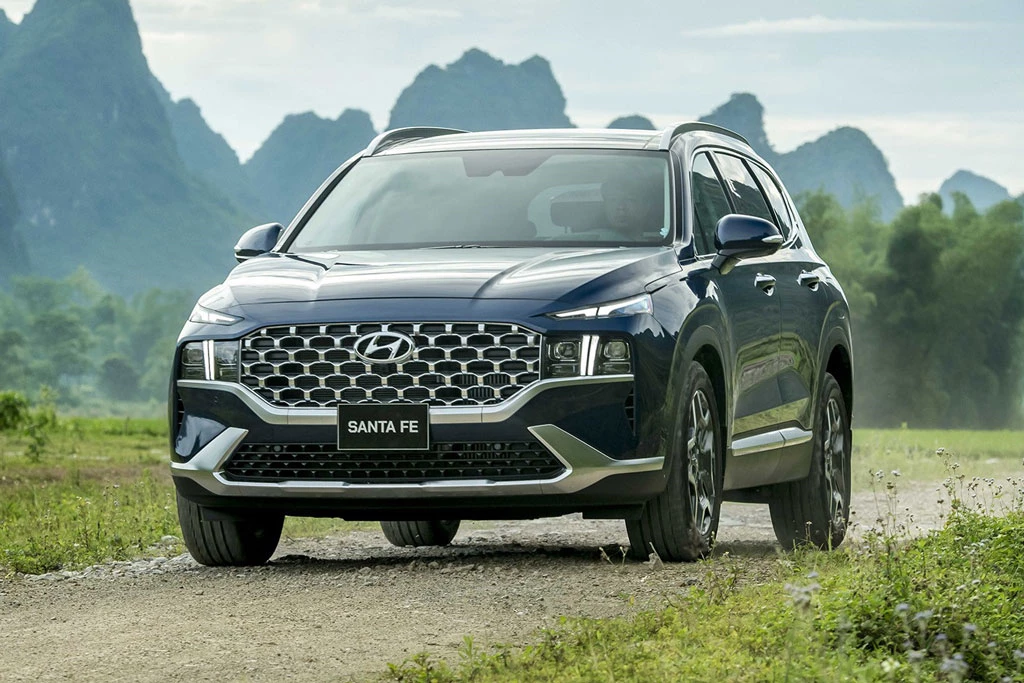 Hyundai Santa Fe. Hyundai Santa Fe.