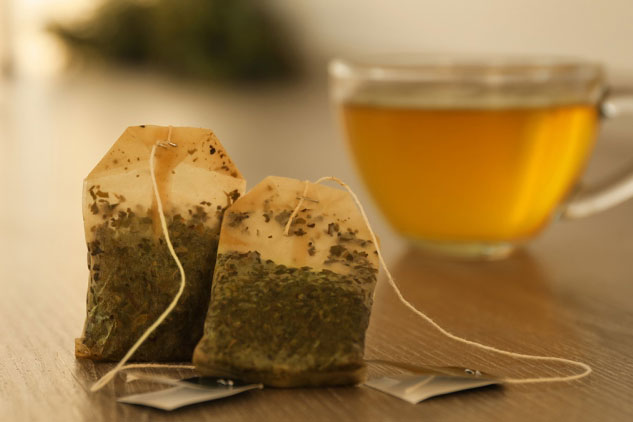 Bạn đã tận dụng hết công dụng của túi trà chưa?