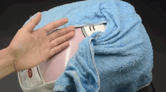 Che nồi điện bằng khăn có tác dụng lớn, ai cũng muốn học theo khi biết lý do