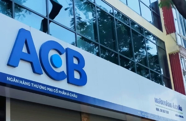 Mua chui cổ phiếu, công đoàn ngân hàng ACB đình chỉ giao giao dịch, phạt 3 tỷ đồng.