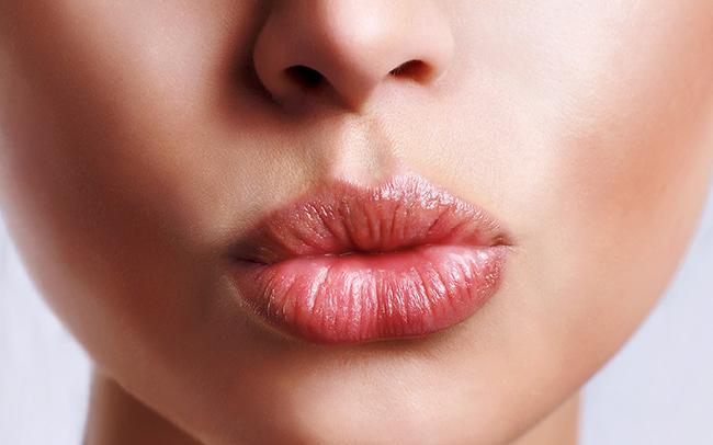 Đánh bay môi thâm nứt mẻ mùa đông