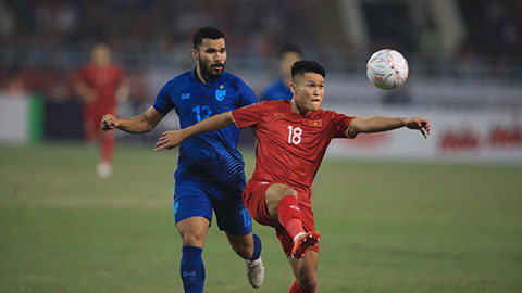 Chuyên gia bóng đá Thái Lan chê lối đá Việt Nam dễ bị bắt bài