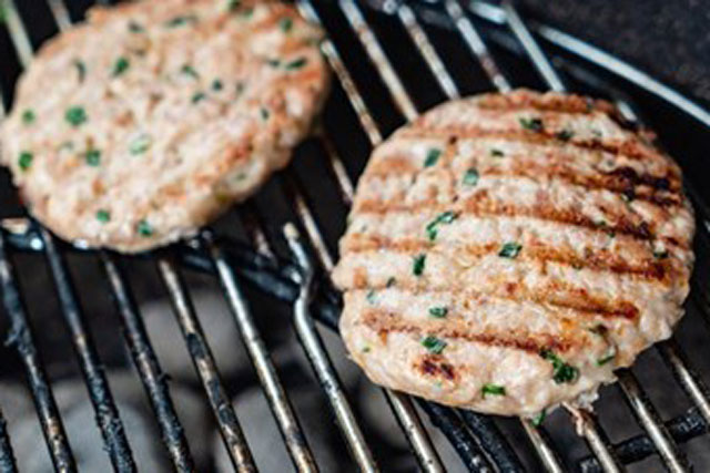 Cảnh giác những loại thực phẩm dễ gây ngộ độc trong ngày nắng nóng