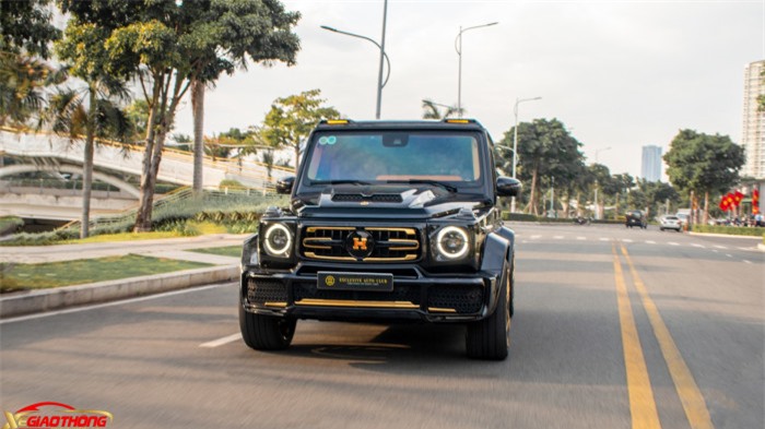 chi tiết chiếc mercedes-amg g63 mạ vàng độc nhất việt nam