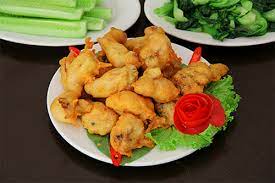 Thực đơn cơm chiều: Ếch chiên bơ, cải rổ xào, cá diêu hồng nấu măng chua