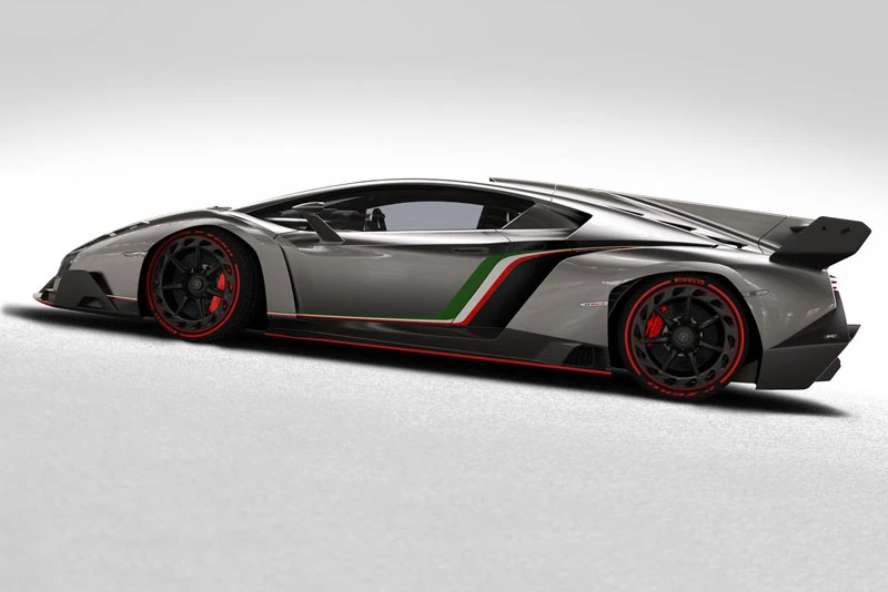 =4. Lamborghini Veneno (vận tốc tối đa: 356 km/h).