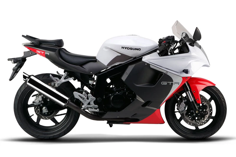 6. Hyosung GT250R.