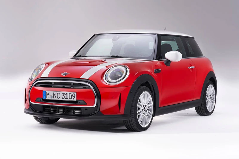 5. Mini Hardtop 2023 (mức tiêu hao nhiên liệu ở đường hỗn hợp: 8,8 lít/100 km).