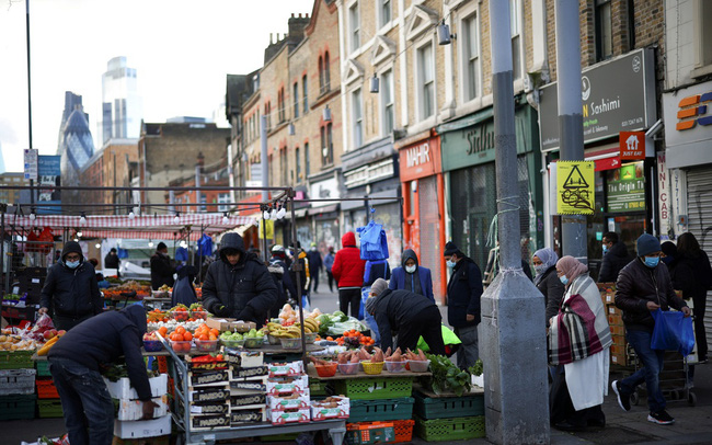 Anh: Lương tăng nhưng vẫn không theo kịp lạm phát