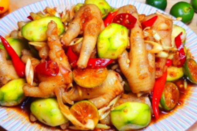 Cách làm chân gà sả tắc ngon
