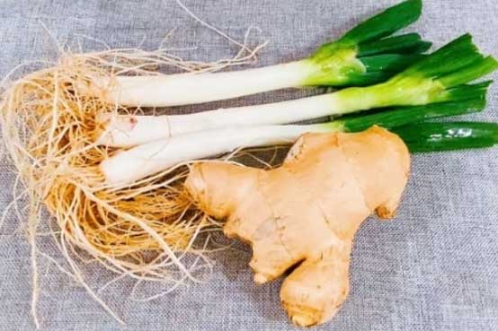 Bất ngờ khi cho vào trà gừng 2 loại củ này, đau đầu hay cảm lạnh gì cũng đều biến mất