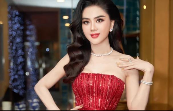 Nghi vấn Lâm Khánh Chi có tình mới sau 1 năm chia tay chồng cũ?