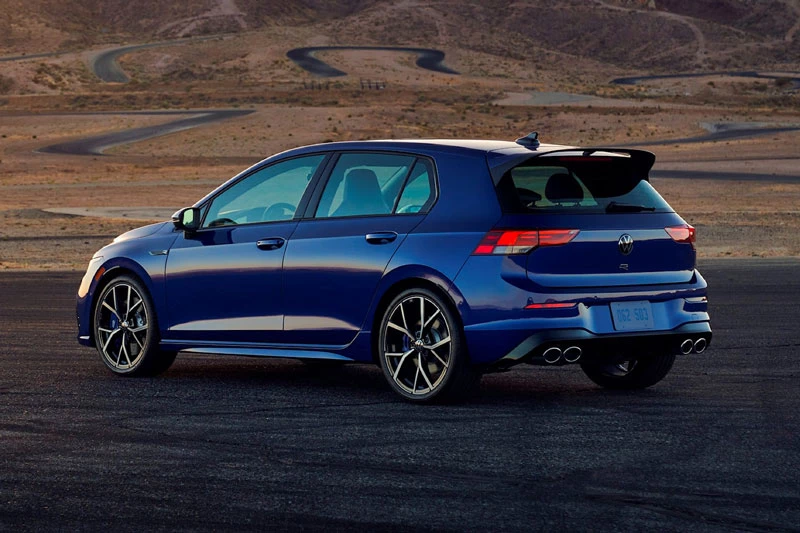 4. Volkswagen Golf R.