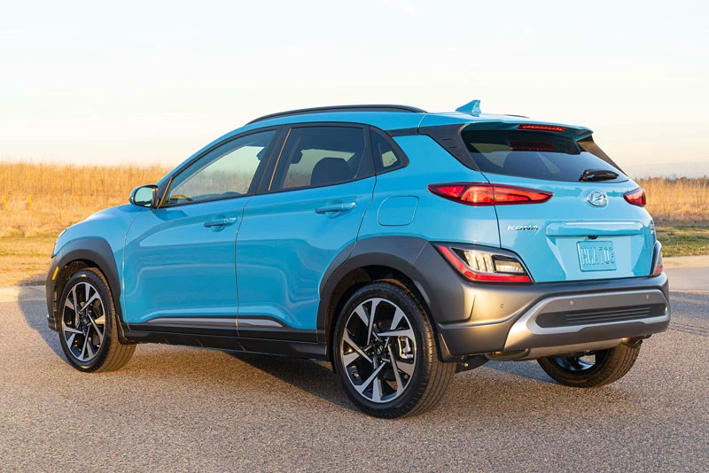 7. Hyundai Kona (giá: 21.300-30.100 USD).