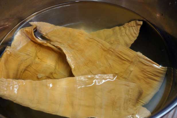 Bật mí mẹo chọn măng khô ngon và cách xử lý an toàn để bảo vệ sức khỏe