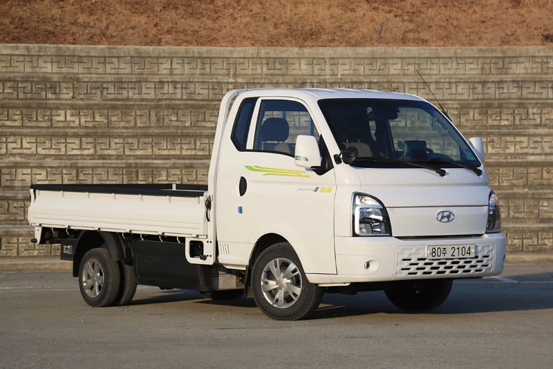 1. Hyundai Porter (doanh số: 92.411 chiếc).