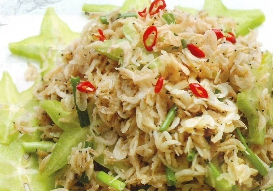 Thực đơn cơm chiều: Tép rang khế, nộm thịt bò rau muống, canh cá bớp