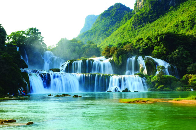 Đắm say Bản Giốc, Ngườm Ngao