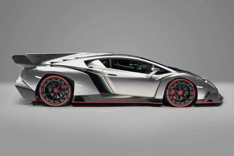 1. Lamborghini Veneno (giá: 8,3 triệu USD).