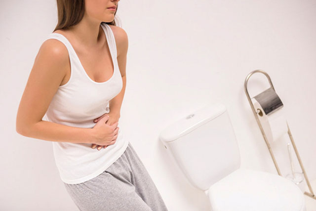 Tại sao nên đi tiểu trước và sau khi quan hệ