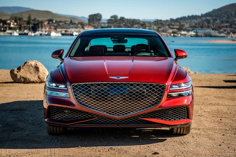 Top 10 xe sedan hạng sang cỡ trung đáng mua nhất năm 2023: Genesis G80 dẫn đầu