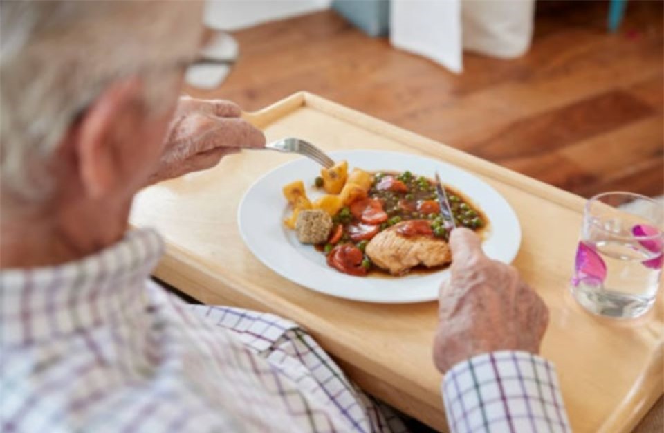 Thực phẩm người cao tuổi nên ăn để nâng cao sức khỏe trong mùa đông