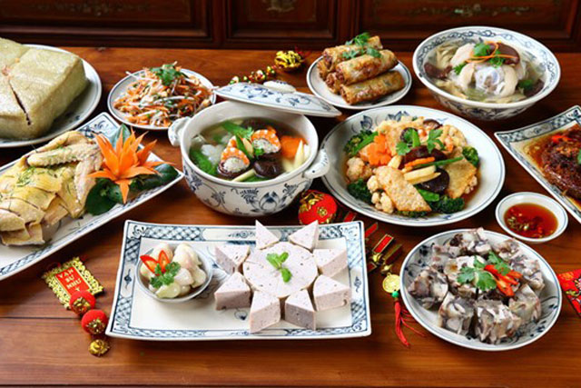 Chế độ ăn phù hợp để tránh ngộ độc, tăng cân trong dịp Tết