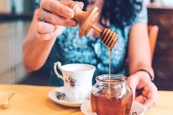 Khung giờ vàng uống nước mật ong ấm giúp thanh lọc "lục phủ ngũ tạng", "đốt cháy" mỡ thừa, dáng đẹp da láng mịn