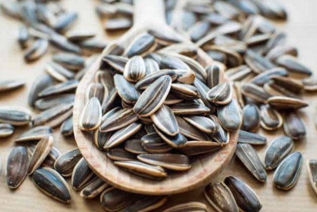 Lưu ý khi ăn 7 loại hạt quen thuộc ngày Tết để không bị tăng cân, khó chịu đường tiêu hóa