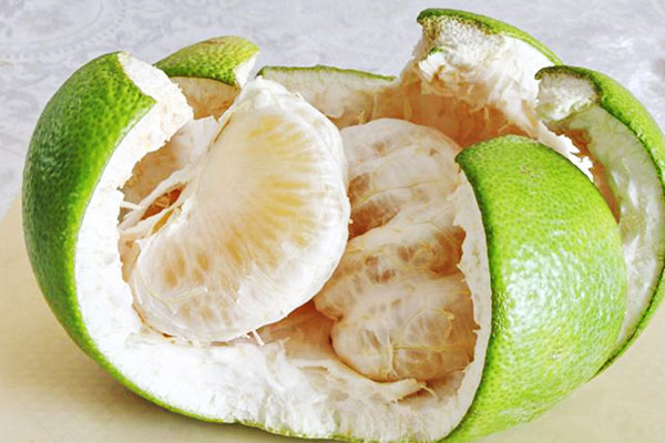 Vỏ bưởi bỏ đi sau Tết giúp bạn sở hữu vẻ đẹp hoàn hảo