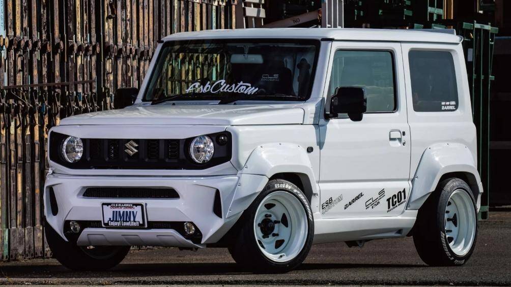 Suzuki Jimny nổi bật hơn với gói độ ngoại thất