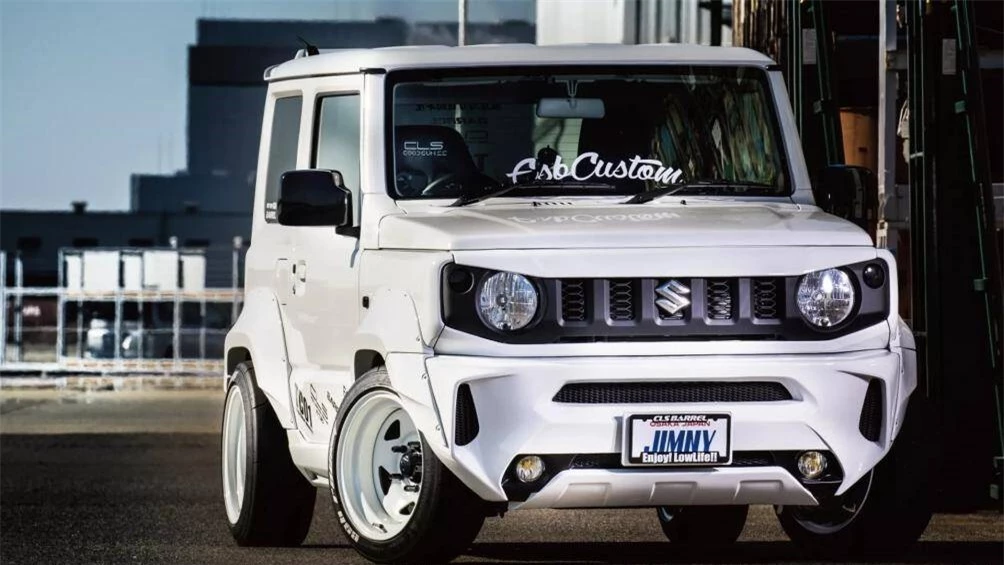 suzuki jimny noi bat hon voi goi do ngoai that hinh 4