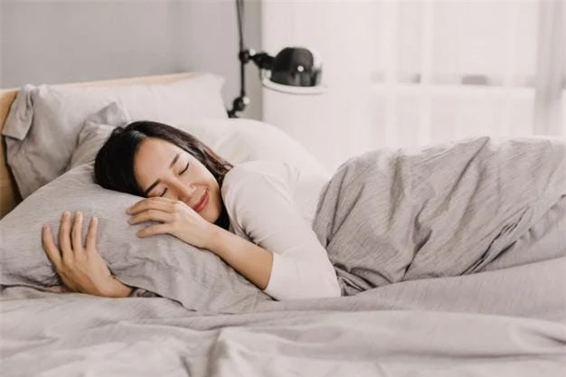 Ngủ đúng cách giúp bạn giảm cân