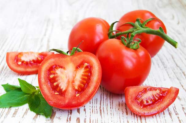 Mỗi ngày một cốc nước ép cà chua bạn sẽ giảm cân thần tốc, đẹp da mượt tóc