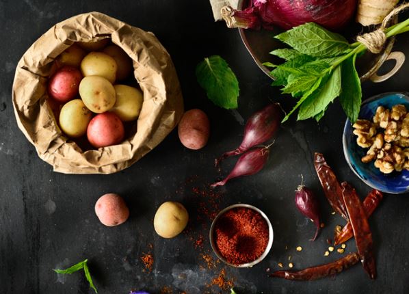 Cách làm mặt nạ vừa giảm quầng thâm vừa dài lông mi