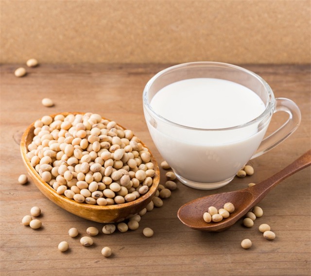 Bỏ túi 10 mẹo làm đẹp đơn giản từ đậu nành