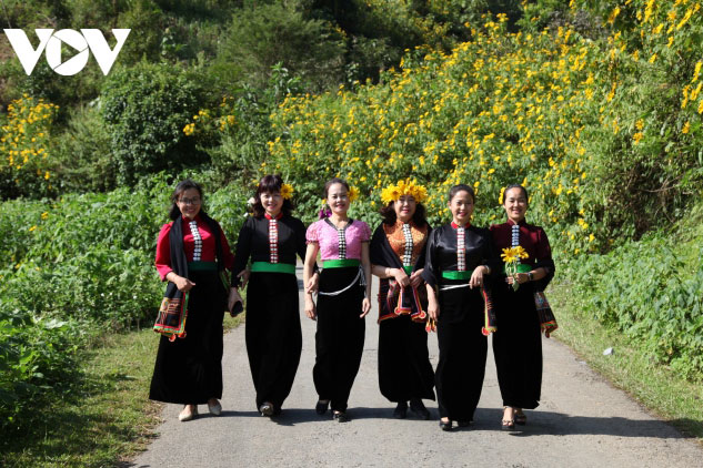 Đắm say những mùa hoa núi rừng Mường Thanh