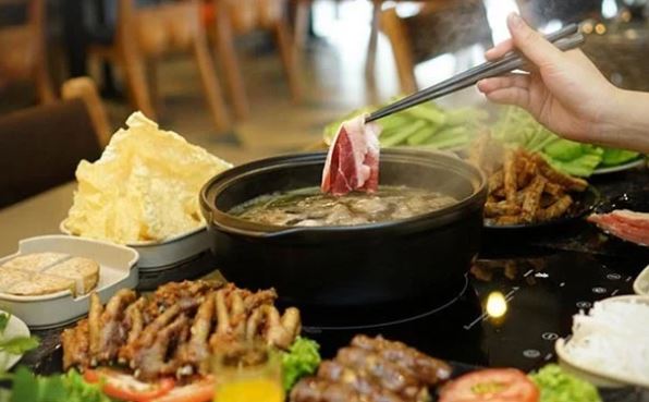 Cẩn thận với 2 kiểu ăn lẩu nguy hiểm hầu như người Việt nào cũng mắc phải