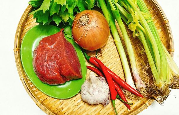 Loại rau vị đắng thường nấu với thịt bò, có nhiều tác dụng tốt cho sức khoẻ